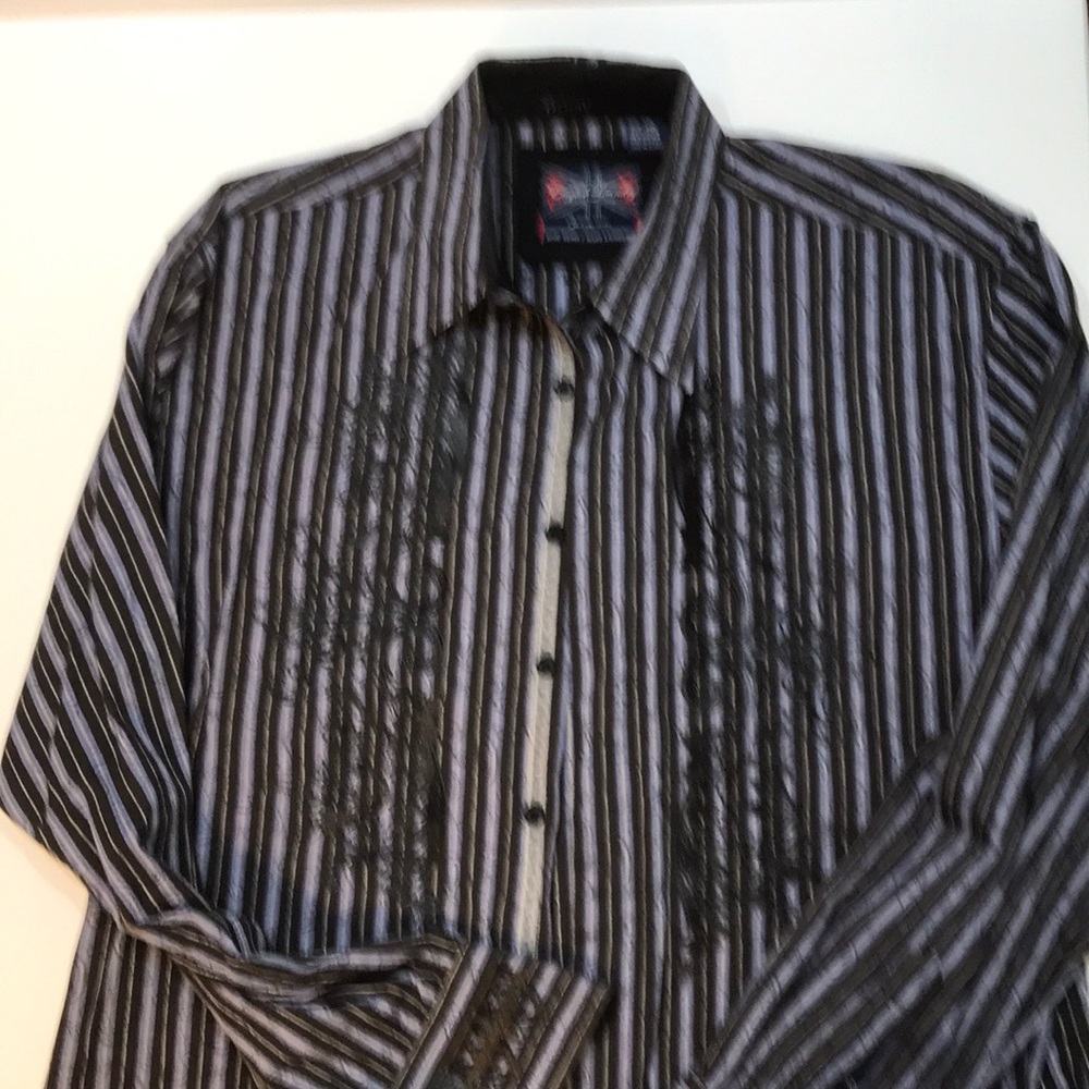 English Laundry shirt with unique embroidery